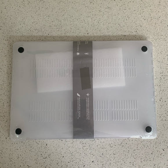 Beautiful MacBook Pro 16 inch Laptop Case💜✨ - Picture 4 of 7